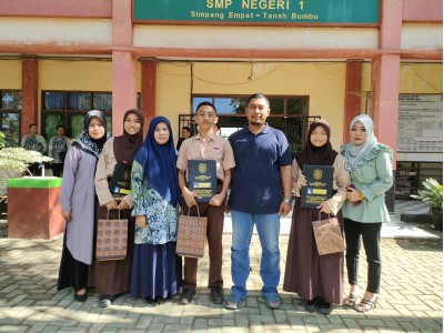 PEMBAGIAN RAPORT SEMESTER GENAP 2022-2023